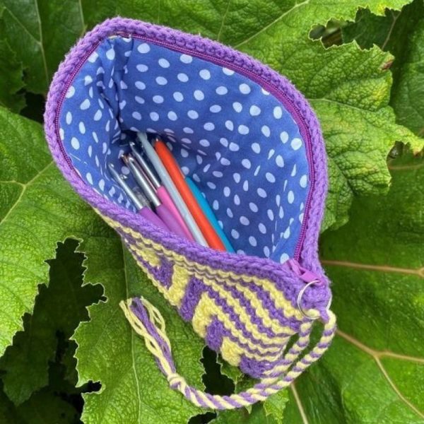 Crochet Clutch Bag Pattern - Maze