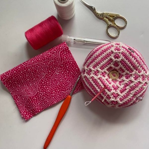 Crochet Pin Cushion Pattern - Doughnut