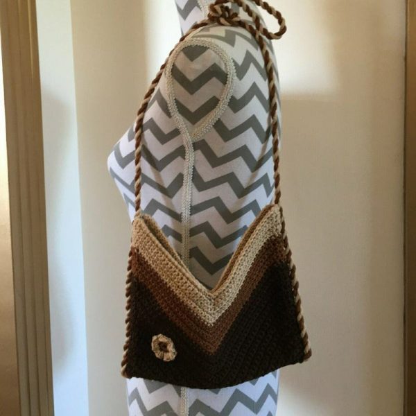 Crochet Shoulder Bag Pattern - V Chevron