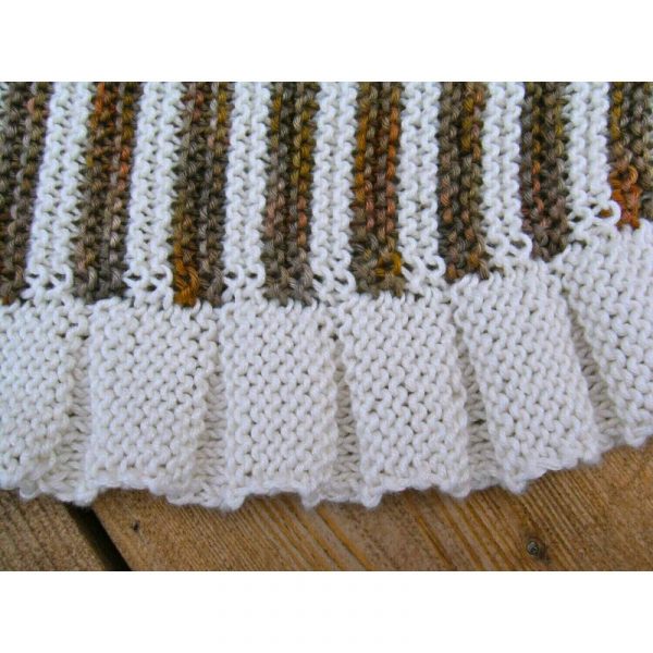 Ruffle Edge Scarf Knitting Pattern
