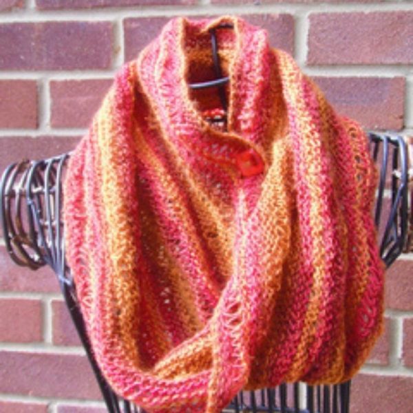 Moebius Knitted Cowl Pattern